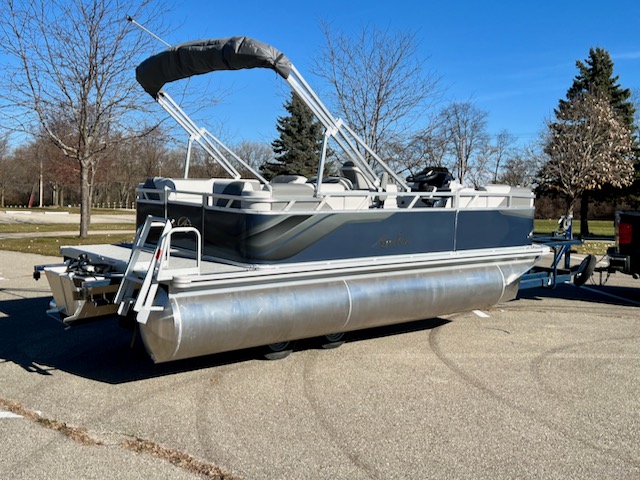 Avalon Venture 19' Quad Lounge | 2024-4892 | Redline Watersports